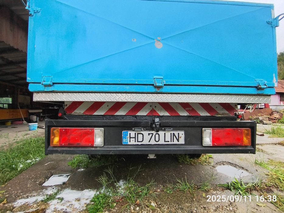 Vând ARO camioneta 320