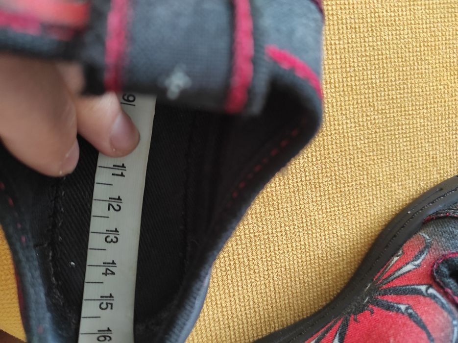 Papucei de interior/ espadrile