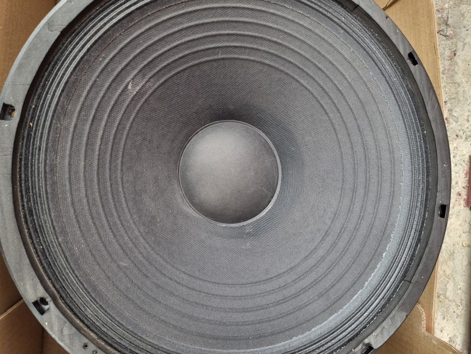 Vand 2 difuzoare Eminence