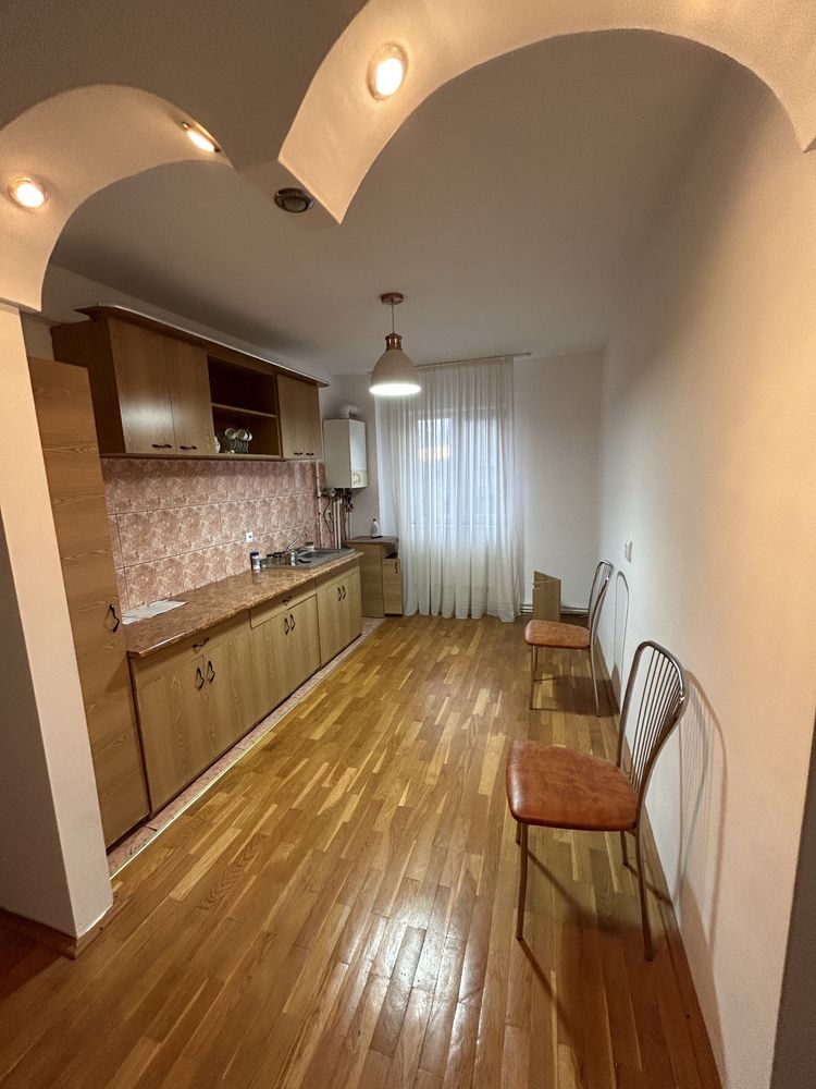 Apartament de vânzare în orașul Bumbești-Jiu