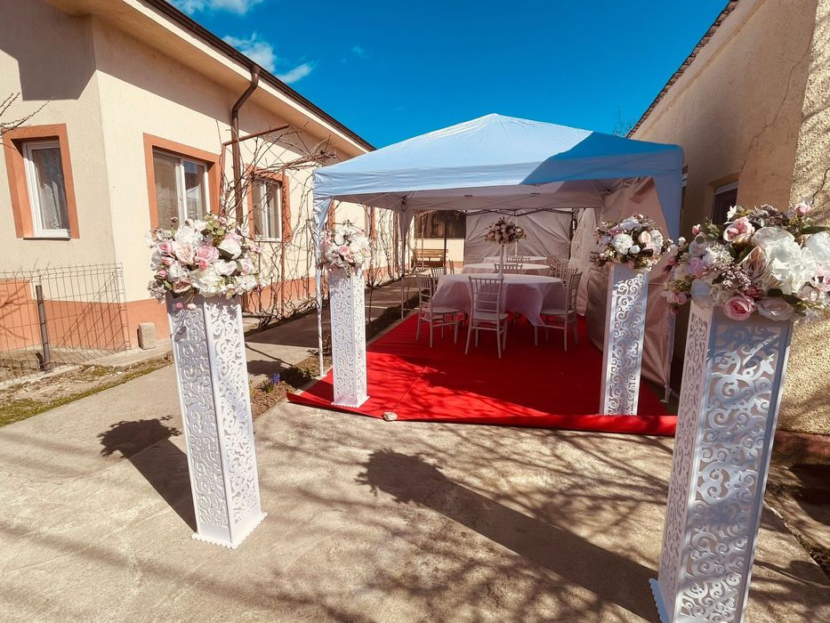 Corturi evenimente de inchiriat cu scaune, mese, vesela si decoratiuni
