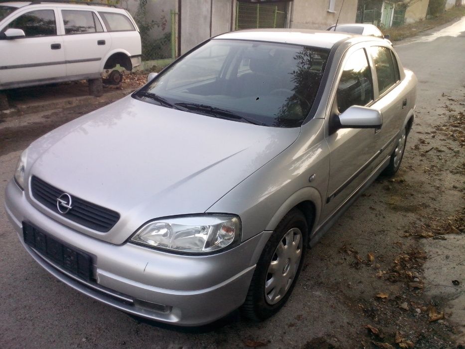 opel astra 1.6 16v--101кс - на части