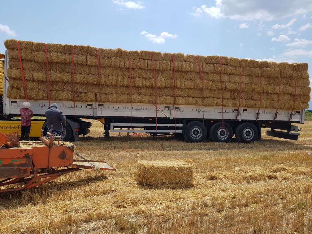 Продавам пшенична слама