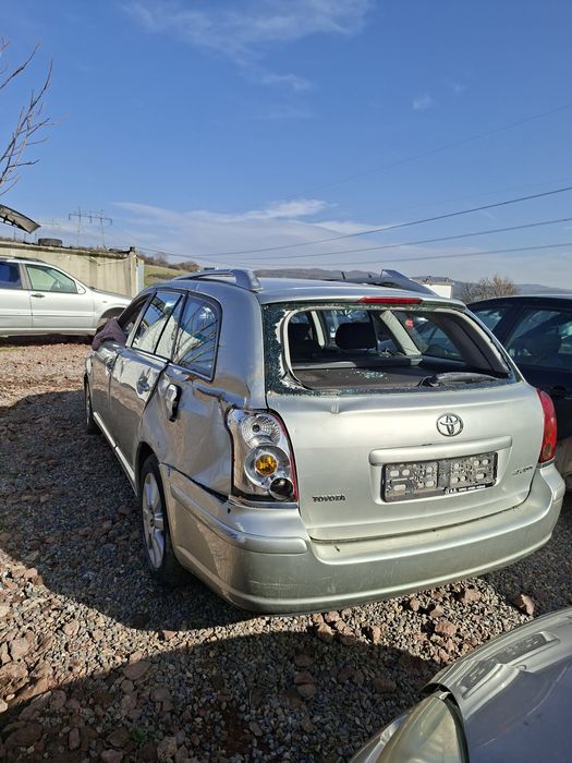 Toyota Avensis 1.8 бензин На Части