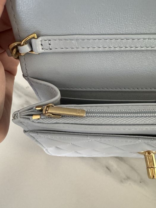 Chanel wallet on chain