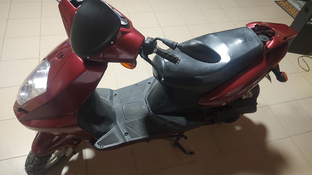 Vând scuter 50 cc-înmatriculat