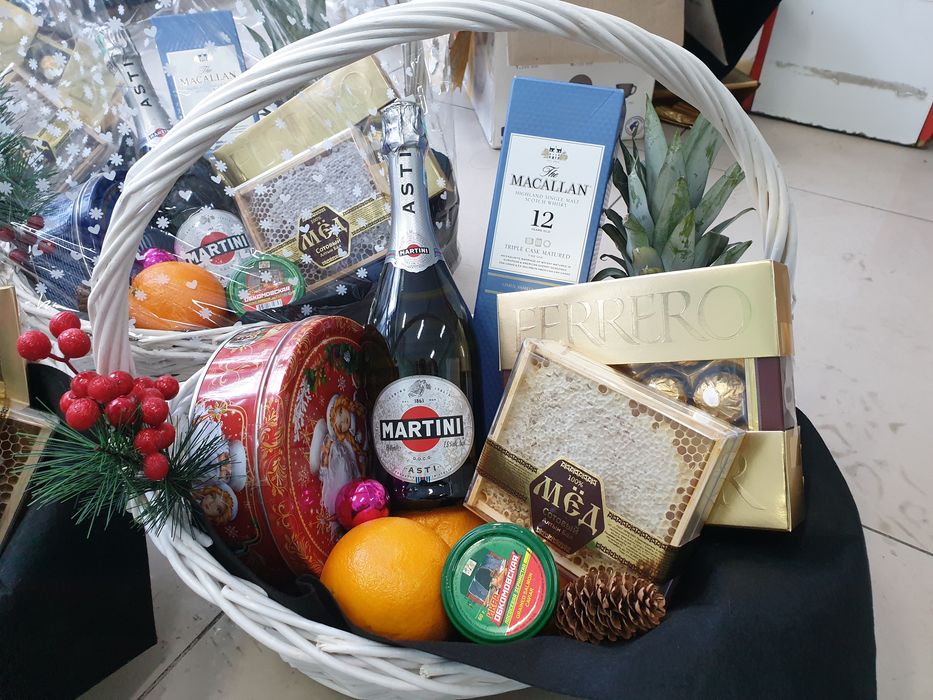 Корпоративные подарки. Новогодние корзины для партнеров и сотрудников