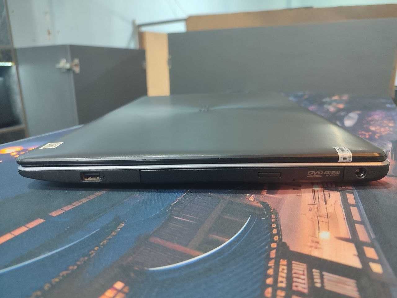 Ноутбук офисный ASUS