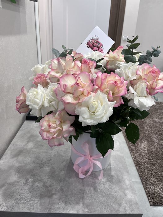 Букет в коробке с оформлением