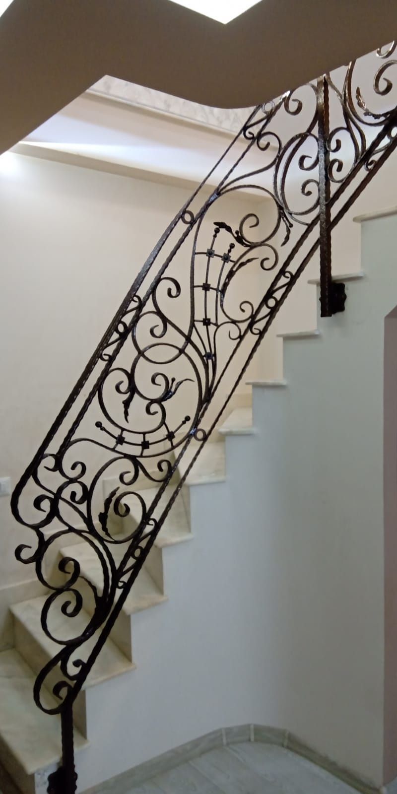 Porți, garduri, balustrade, scări, copertine