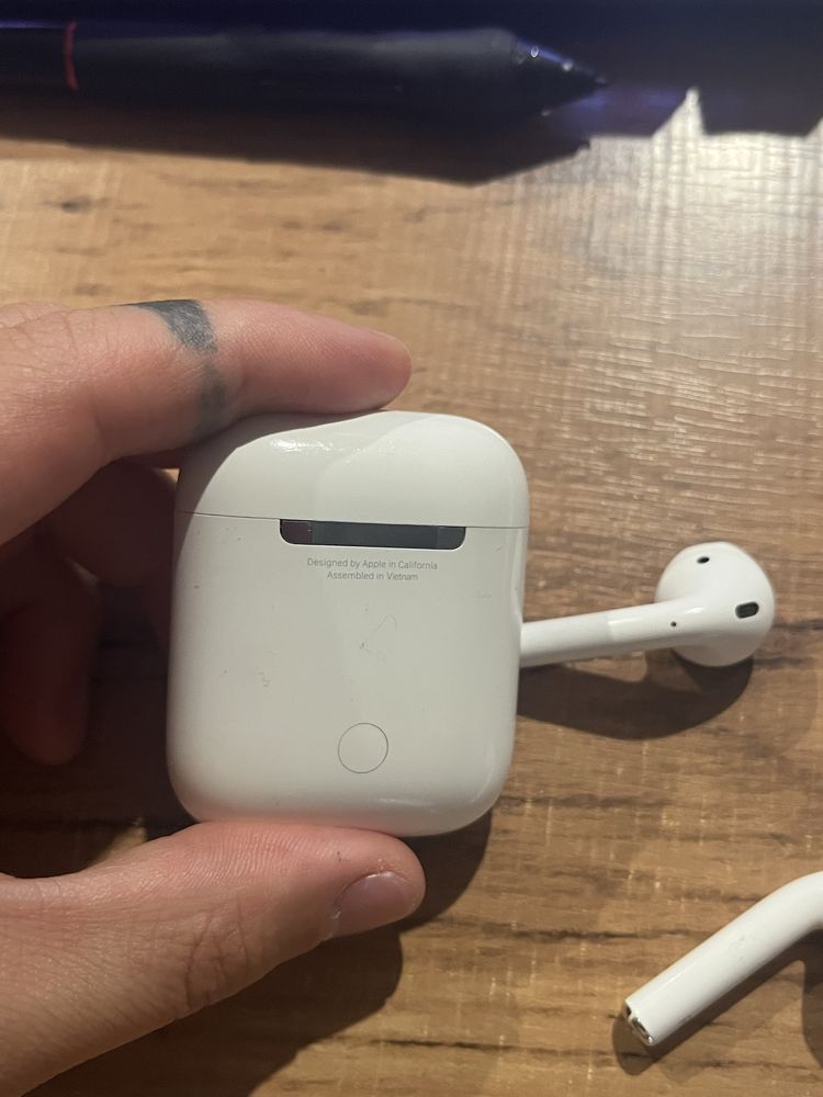 Airpods gen 1 в отличном состоянии, оригинал.
