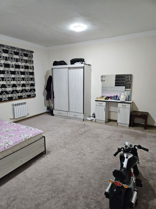 Срочна, Без маклер 2 этаж, 3 хоналик квартира сотилади. Термиз шахри.