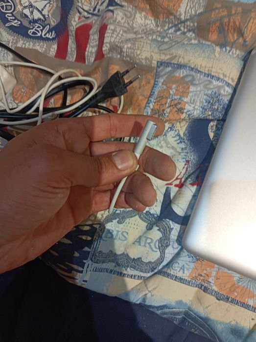 MacBook model A1281 на части , предпочитам целият да го дам