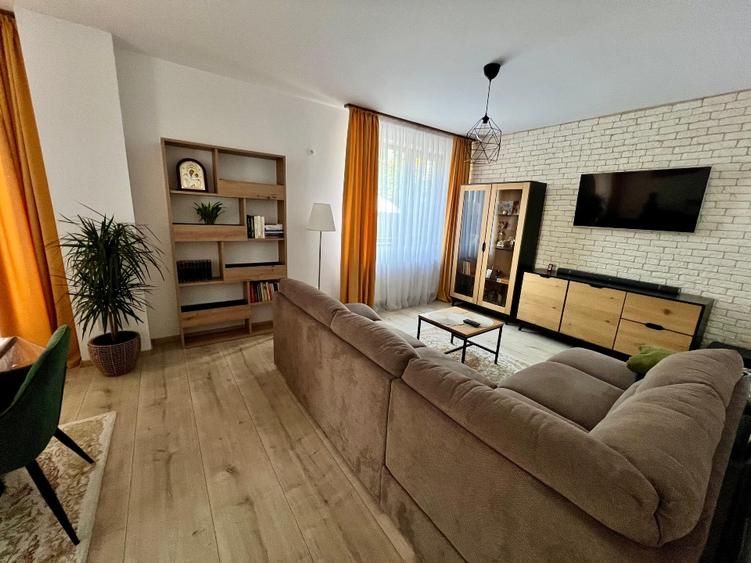 Poprietar vând vila duplex 4 camere Otopeni central