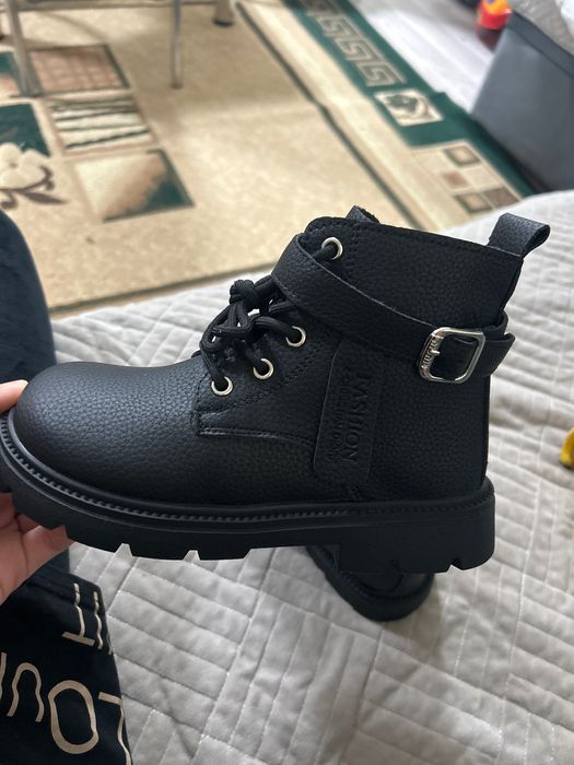 Ботинки демисезон для левочки