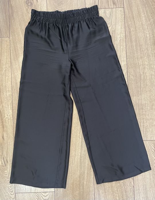 Сатенен черен панталон