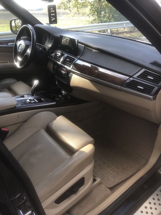 BMW X5 E70 3.0D 235кс