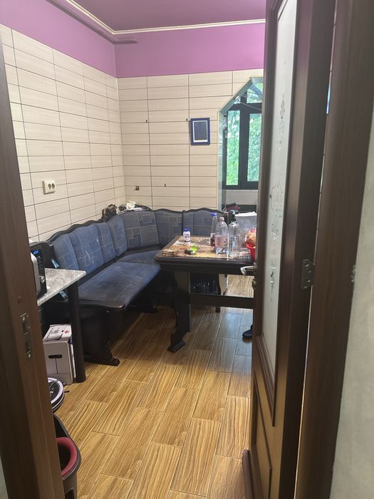 Coltar + masa bucatarie lemn masiv