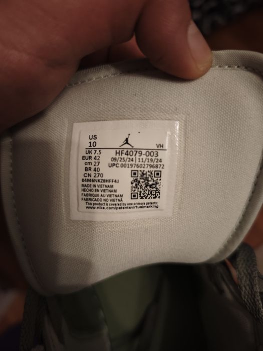 Air Jordan 1 Mid Sea Glass Oil