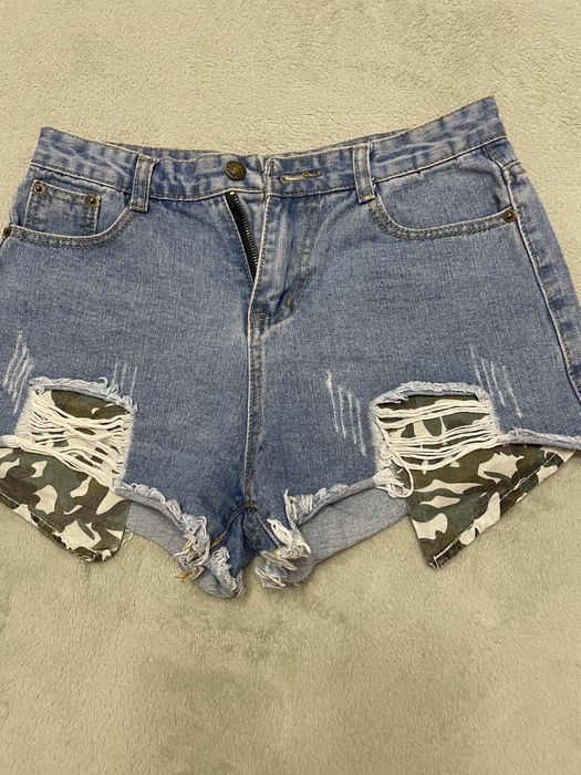 Продам женские шорты в отличном состоянии