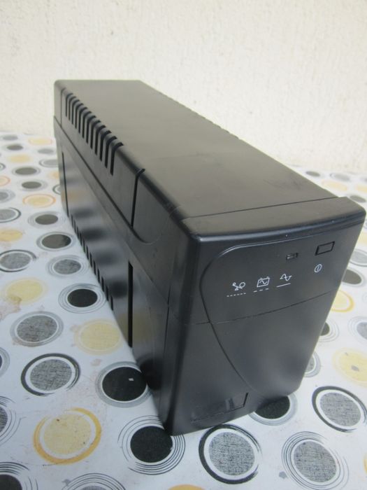 UPS PowerCom BNT-800AP / Stabilizator de tensiune