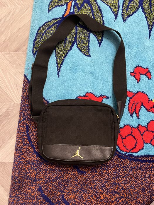 Продаеться барсетка