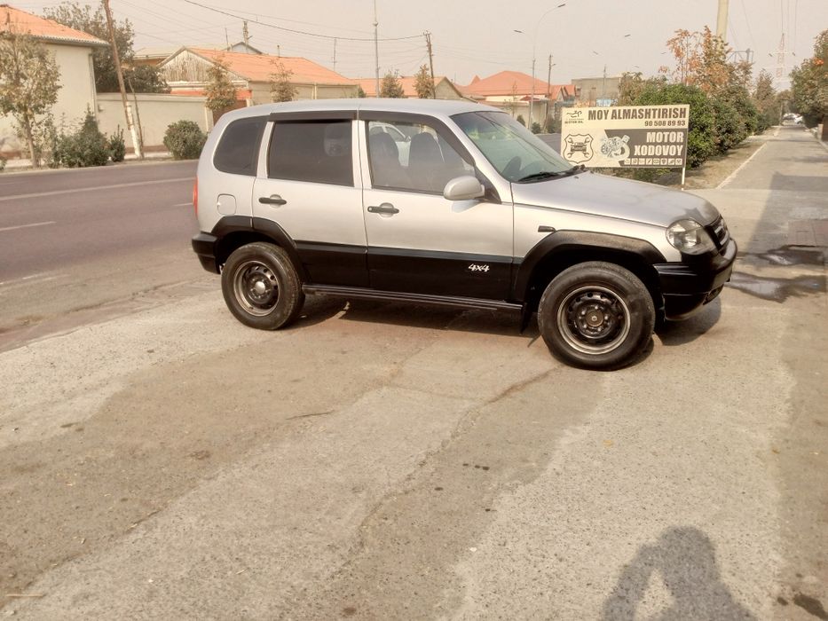 Нива Шевроле 205