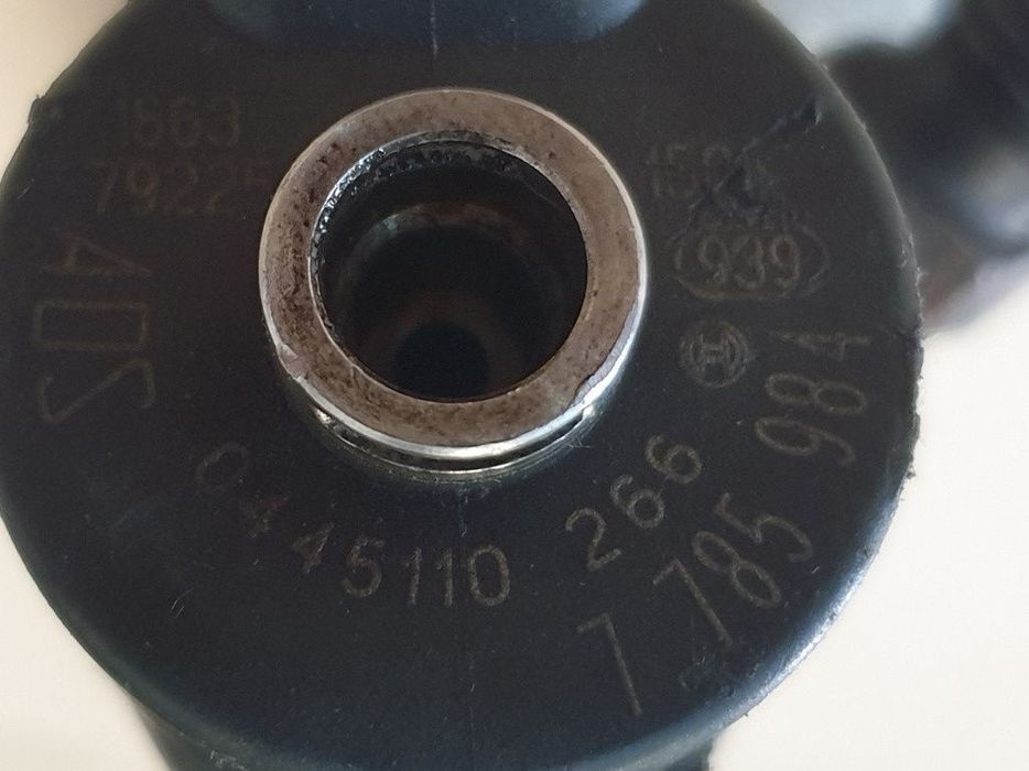 Injector combustibil BMW X5 E53 2000 - 2007 d M57 D30 (306D2) BOSCH 04455110266 7785984