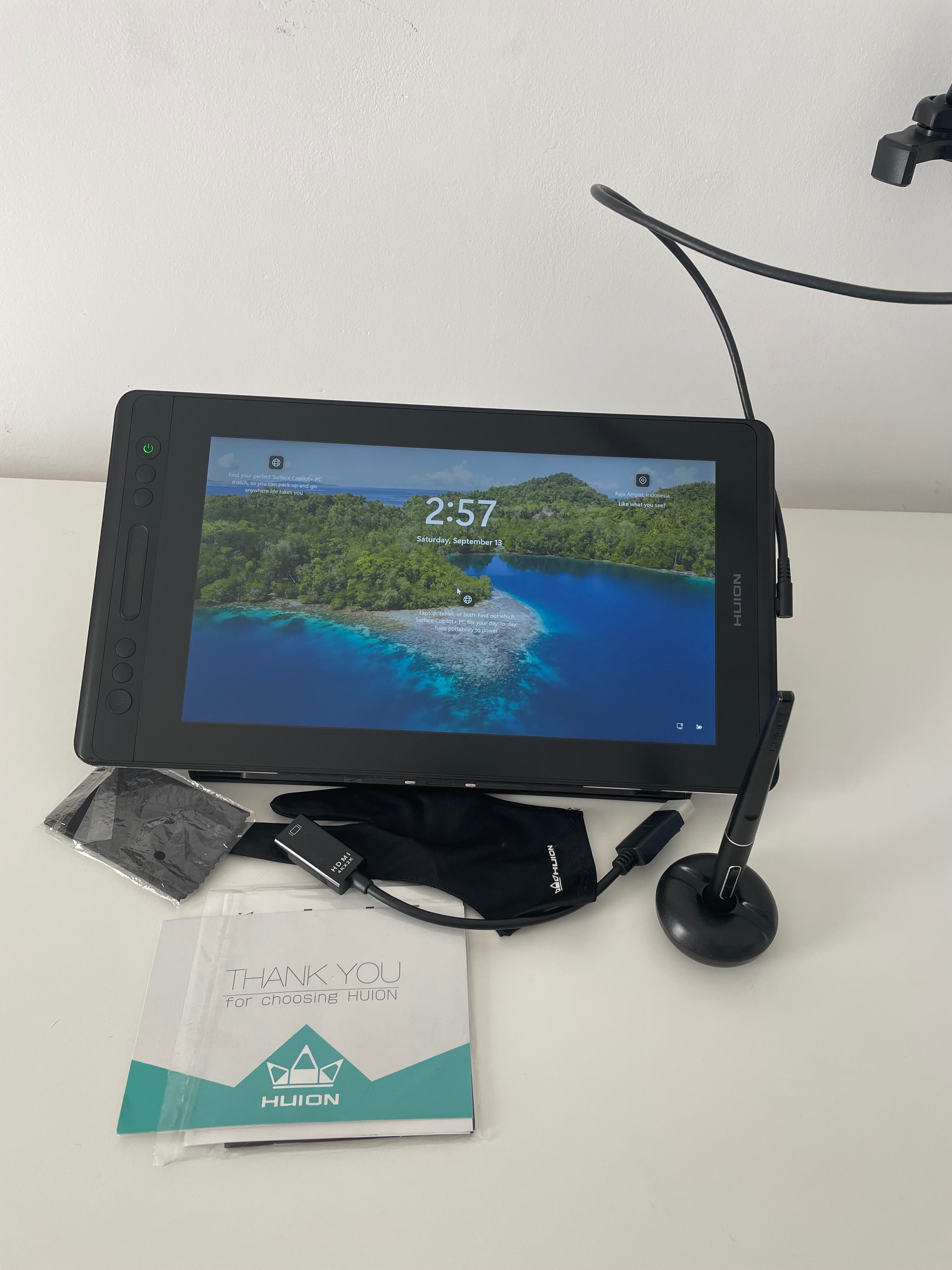 Графичен таблет Huion Kamvas pro 13 GT133