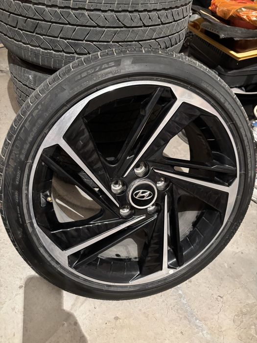 Hyundai Kia оригинальные литые диски R18 с летней резиной 224/40 18
