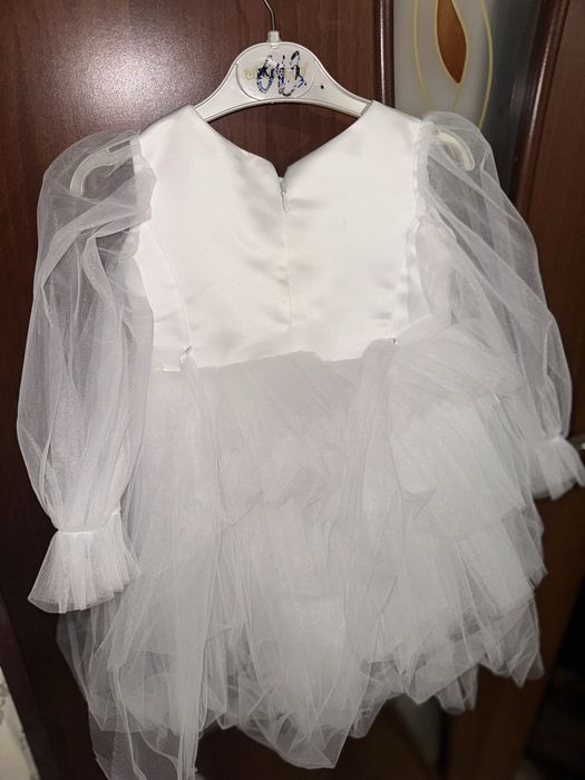 Ақ көйлек новый 3-4 жасқа !!!