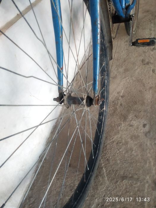 Велосипед сотилади бахоси 550000 булиши