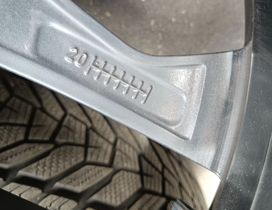 Оригинални джанти с гуми зимни 21 цола Mercedes G-klasse W463 AMG