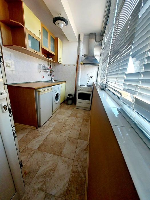 Продава се Двустаен апартамент в Бургас, Център - 50 кв.м за 2000 €/кв.м - Снимка #6