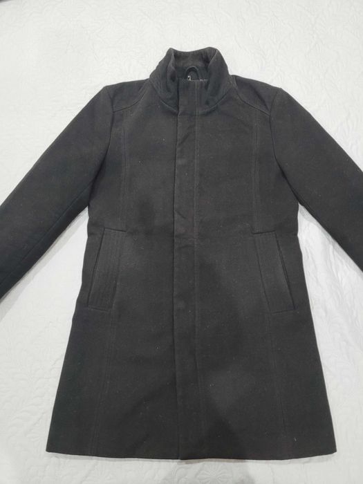 4533. Продам мужское пальто Oodji, размер М. Цена 5000 тенге.