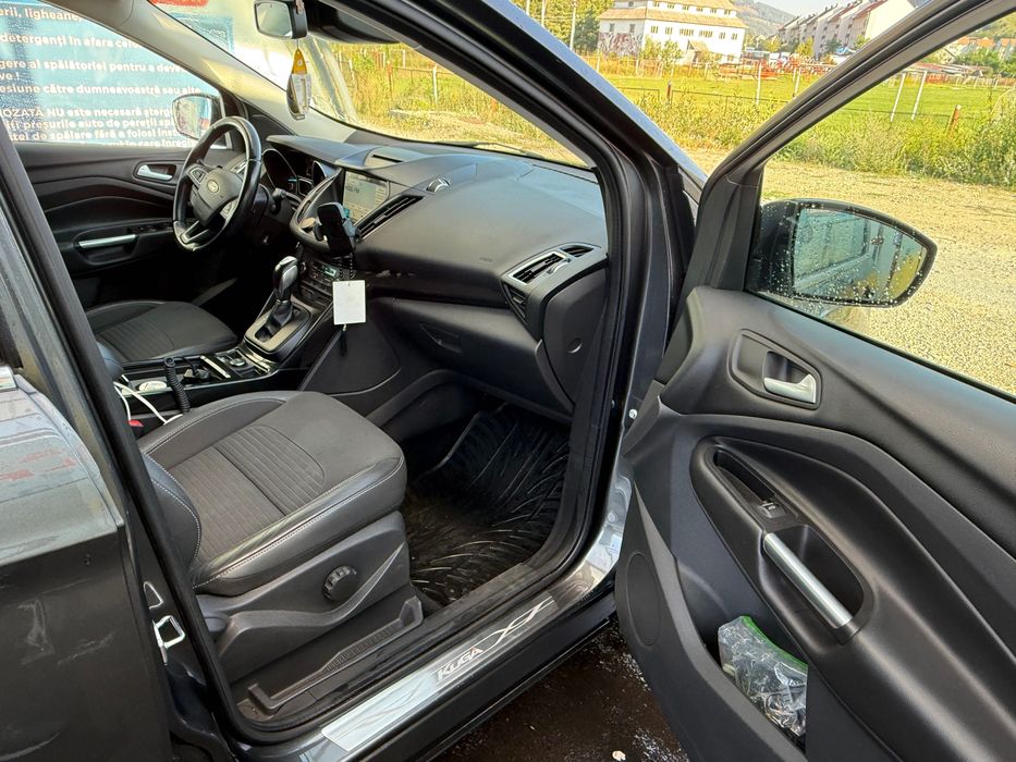 Vând ford kuga 2017