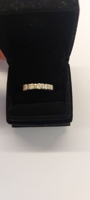 Inel aur 18k cu pietre de diamant