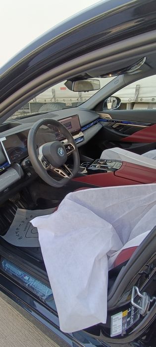 BMW I5  50 L янги 2025