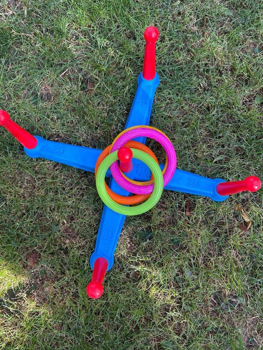 Jucarie pentru copii, arunca la tinta cercuri, din plastic