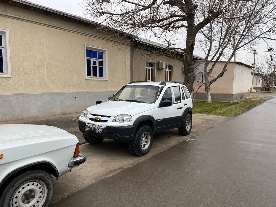 Продам Шевроле ниву 2014 года.