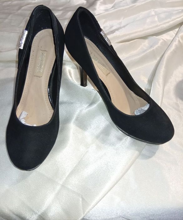 Продам обувь бу.