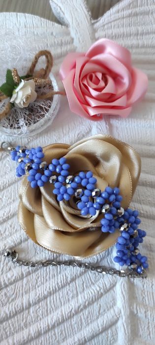 Ръчно изработени гривни от стъклени мъниста