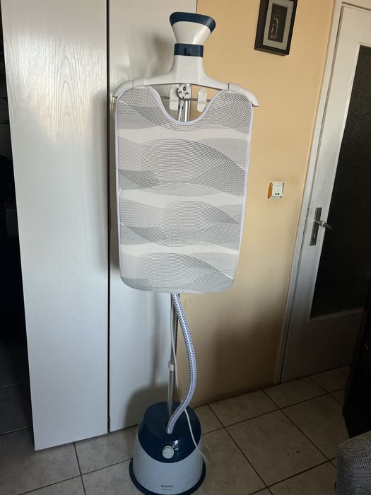 Нов уред-манекен за гладене с пара Philips