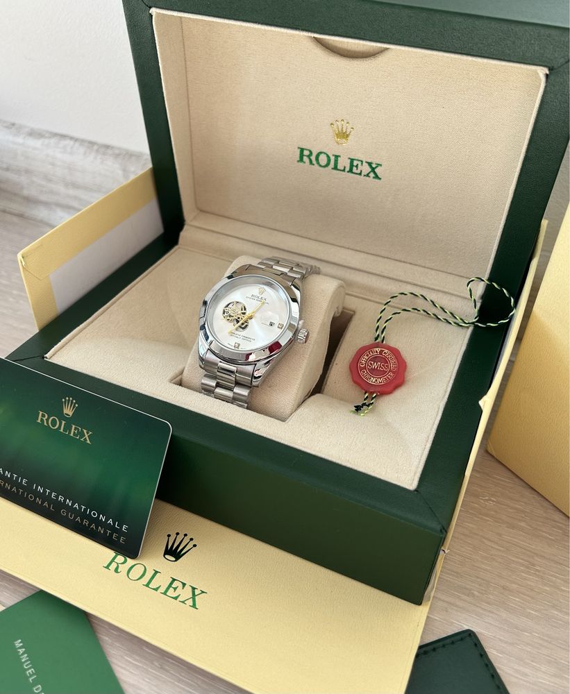 Rolex Oyster Perpetual Мъжки Часовник С Луксозна Кутия И Карта