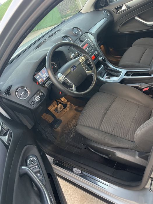 Ford Mondeo 2010 Automat