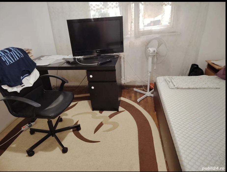 Închiriez apartament cu 3 camere S6
