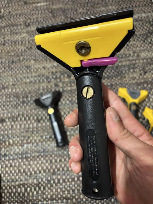 Чистачка за стъкла прозорци дръжка без гума SORBO