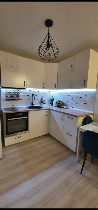 Vând apartament zona Baciu