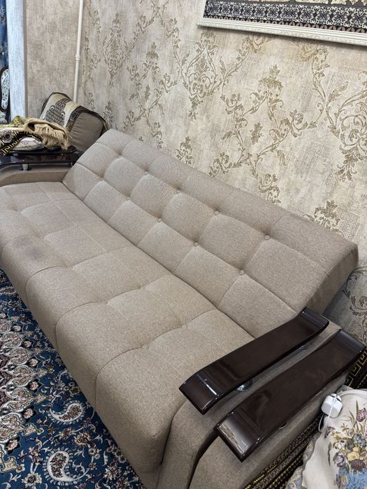 Диван для гостиной комнаты