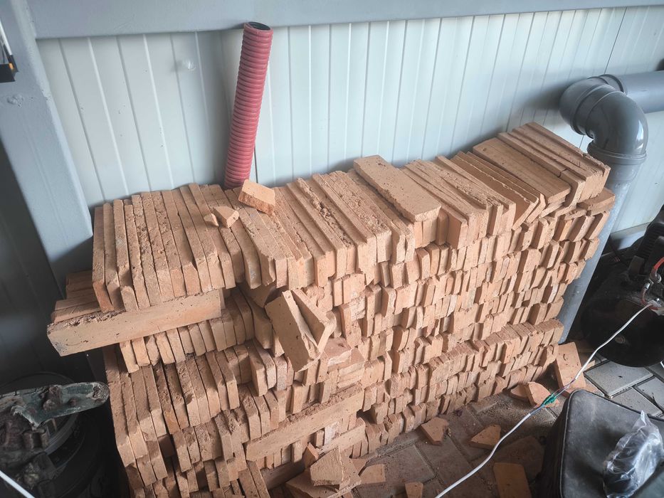 Caramida din demolari debitata